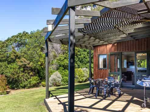39 Hinekapi Terrace, Whareroa