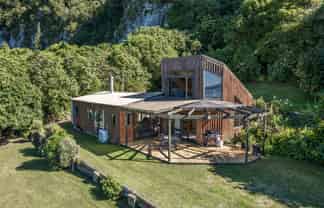 39 Hinekapi Terrace, Whareroa