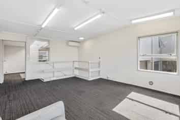 Flexible Wairau industrial – occupy or Invest