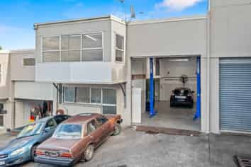Flexible Wairau industrial – occupy or Invest