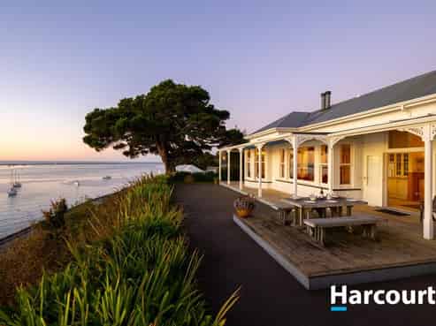 14 Victoria Road, Stepneyville