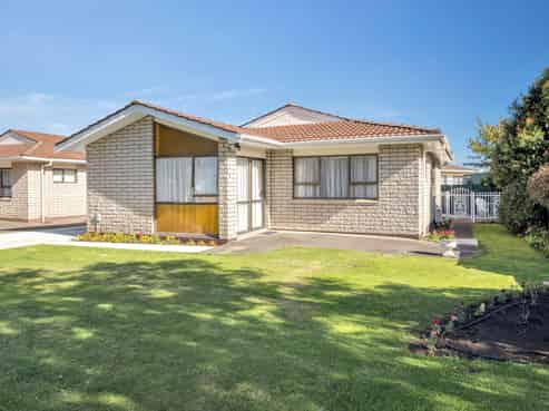 63B Somerset Road, Springvale