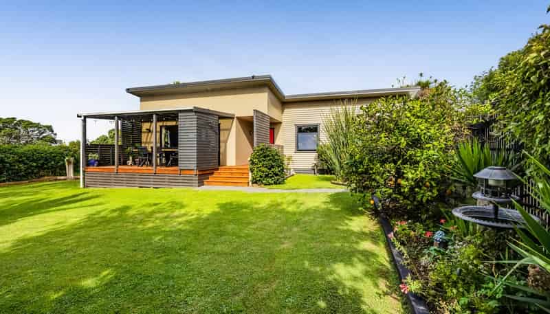 6 Moana Crescent, Blagdon