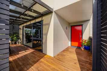 6 Moana Crescent, Blagdon