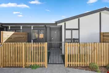 8/425 Dey Street, Hamilton East