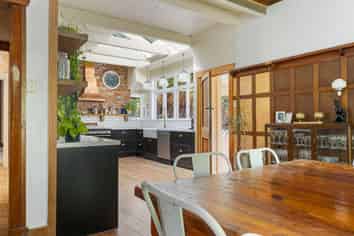 353 Devon Street West, Lynmouth