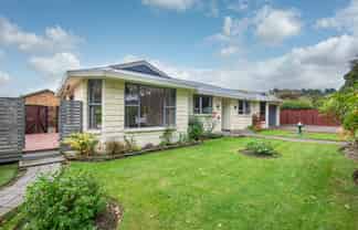 17 Woodland Avenue, Mosgiel