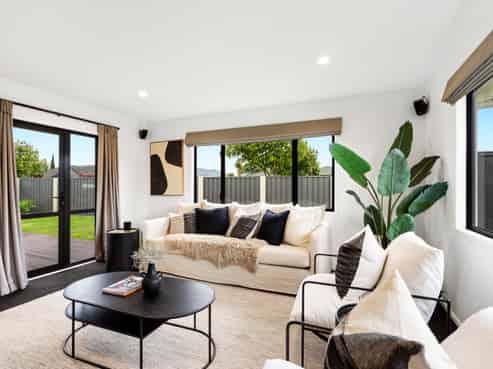 2 Harrison Court, Clive