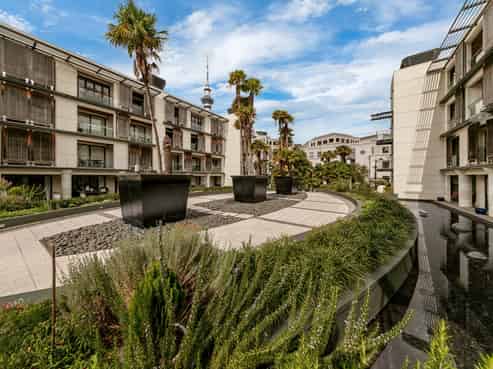 1/22J Pakenham Street East, Auckland Central