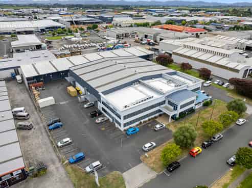 Industrial warehousing with offices and options