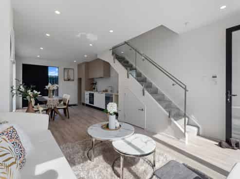 2/10 Hutchinsons Road, Bucklands Beach