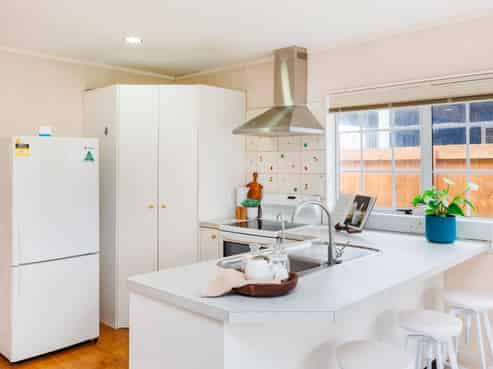 42A Pinedale Parade, Milson