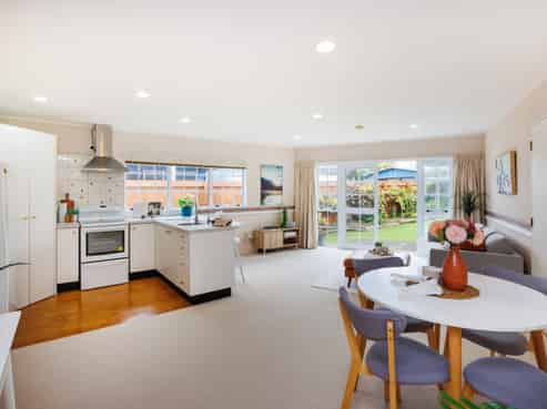 42A Pinedale Parade, Milson