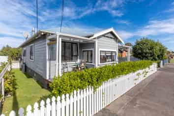 13 Waverley Street, Waipawa