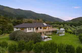 1276 Coast Road, Wainuiomata