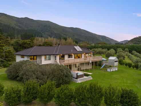 1276 Coast Road, Wainuiomata