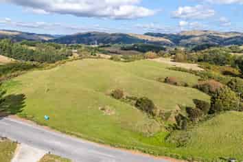 7 Margarita Grove, Pauatahanui