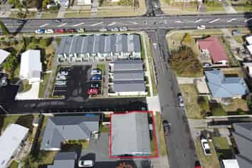 Versatile office/retail opportunity