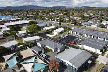 Versatile office/retail opportunity