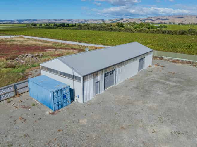 Workshop, Warehouse + Big 6,000sqm Secure Yard