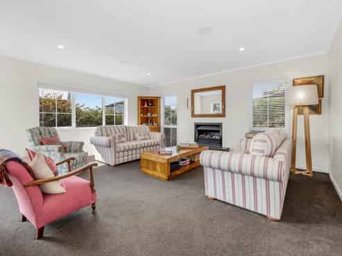 40 Liberty Crescent, Beachlands