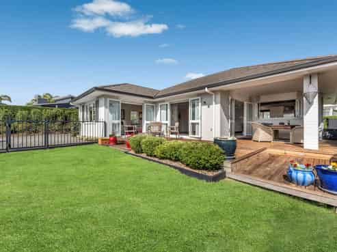 40 Liberty Crescent, Beachlands