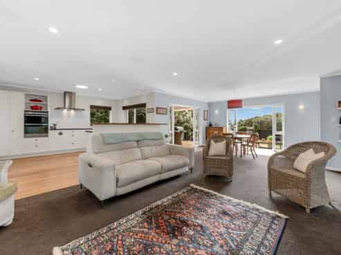 40 Liberty Crescent, Beachlands