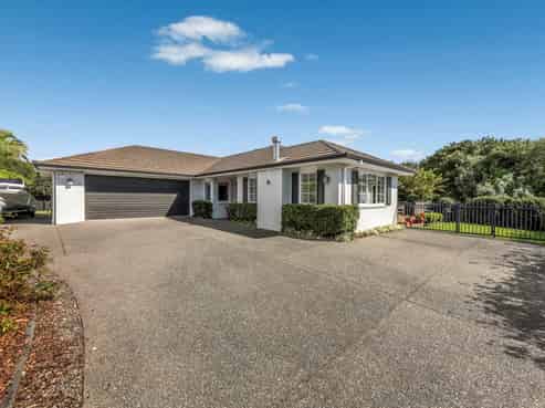 40 Liberty Crescent, Beachlands