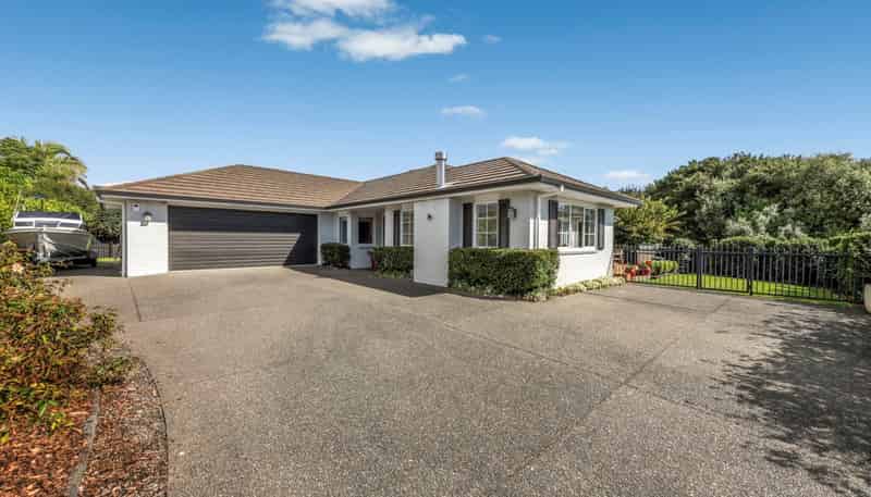 40 Liberty Crescent, Beachlands