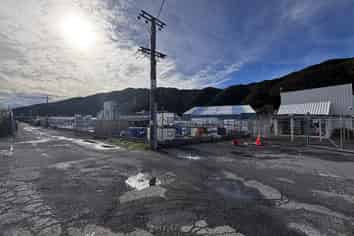 Warehouse with office option!