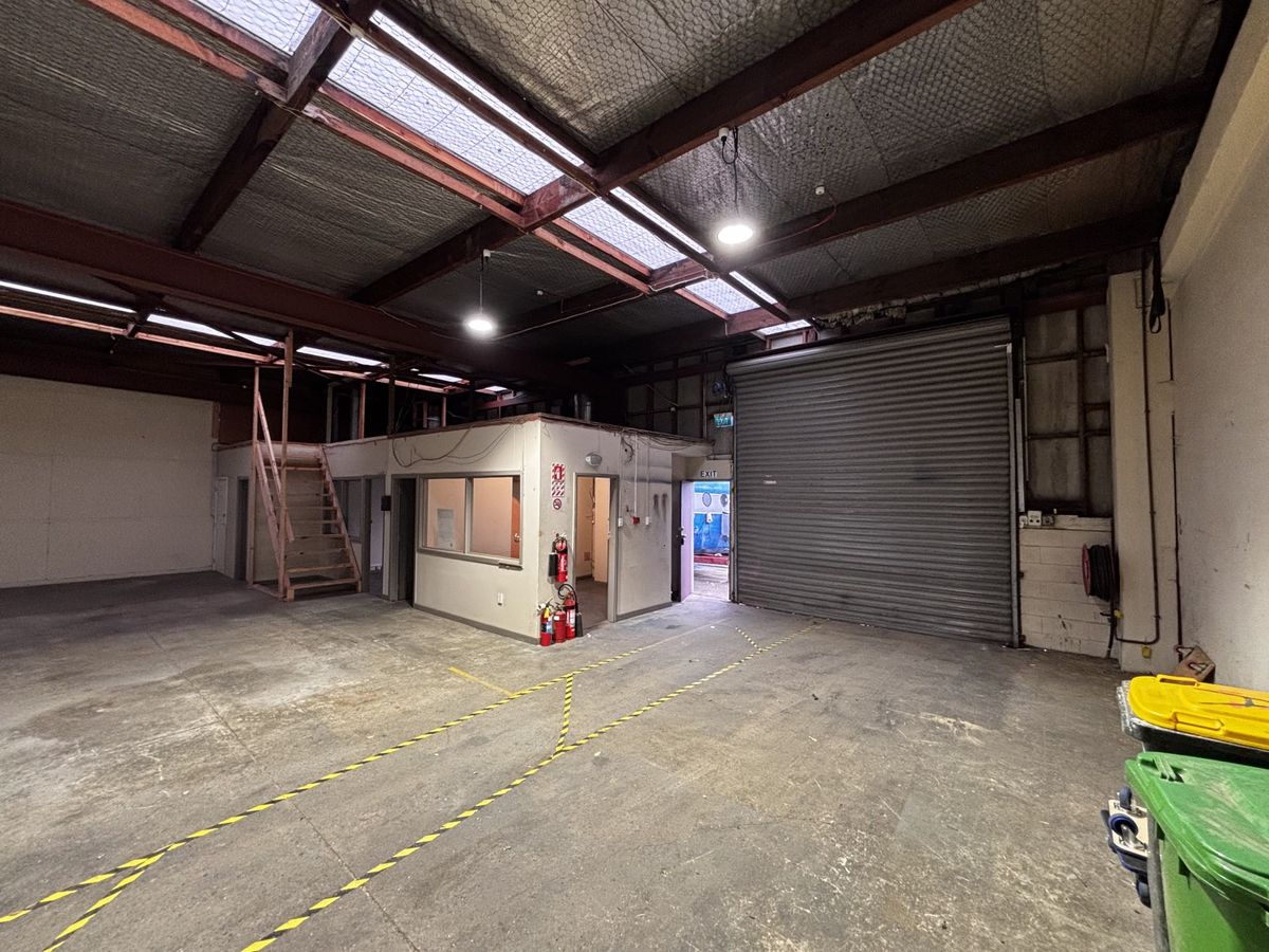 Quality warehouse on Port Road! - Όψη 5