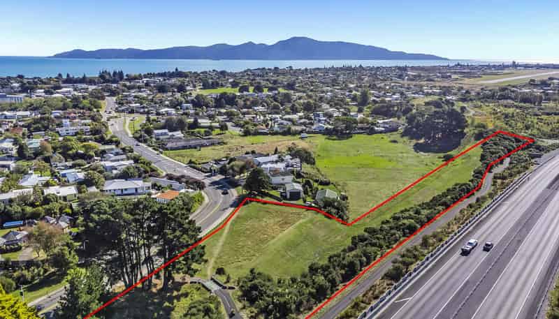  Raumati Road, Raumati Beach