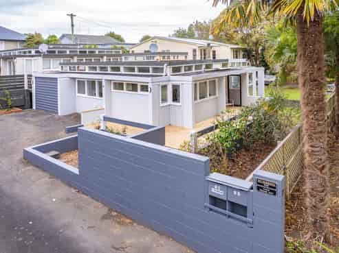 8B Brassey Road, Saint Johns Hill