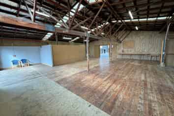 Affordable Wainoni Warehouse