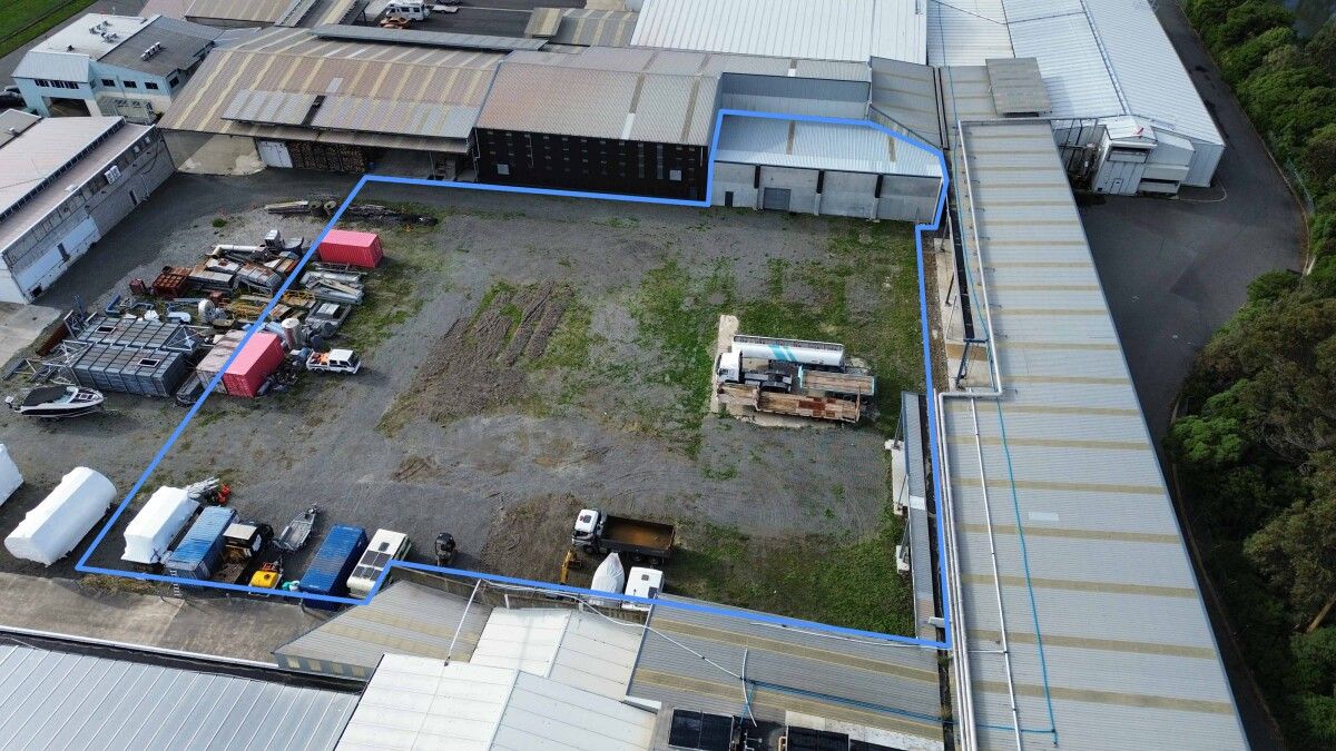 4,000sq m Yard & Warehouse in Woolston