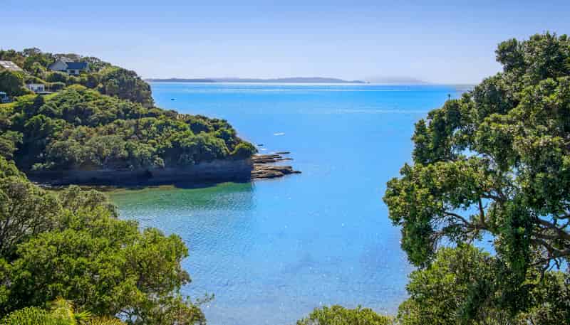 17 Swann Beach Road, Stanmore Bay