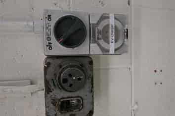 Ideal Starter or Investment!. Motivated Vendor!
