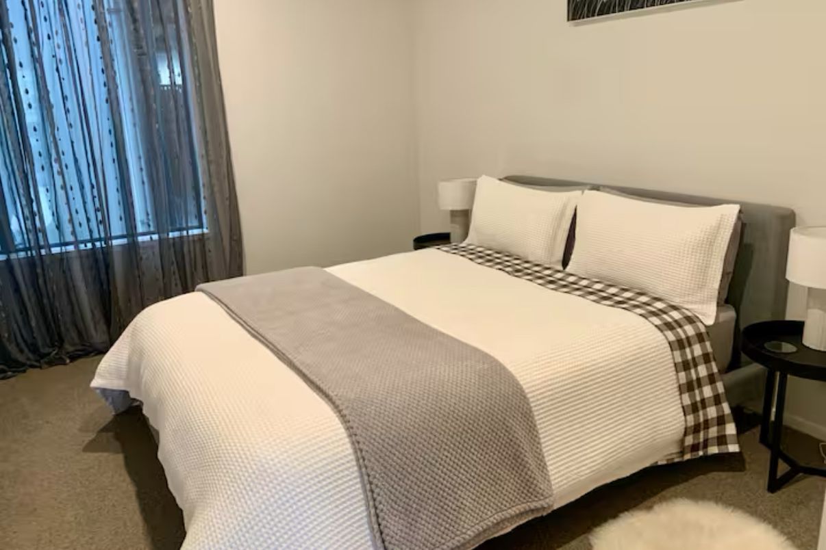Large Furnished Apartment - Short Term to Nov 2025 - Više