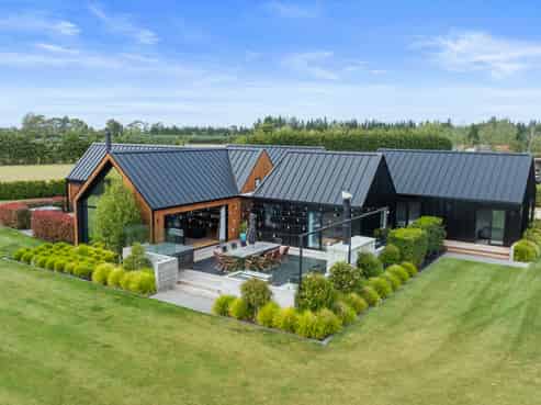 883 Two Chain Road, Swannanoa