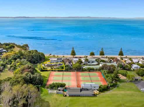 1 The Esplanade, Eastern Beach