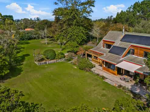 9 Vaughans Road, Okura