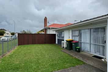 2/101 Coronation Road , Papatoetoe