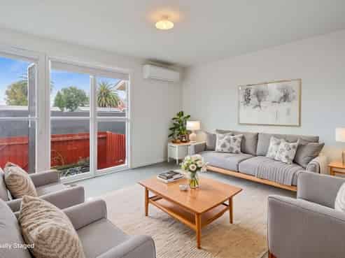 2/98 Mathesons Road, Phillipstown