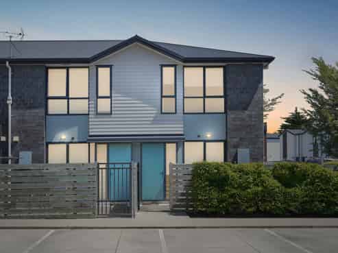 6/14 Buffon Street, Waltham