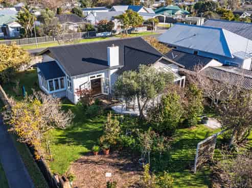 90 Iranui Road, Inner Kaiti