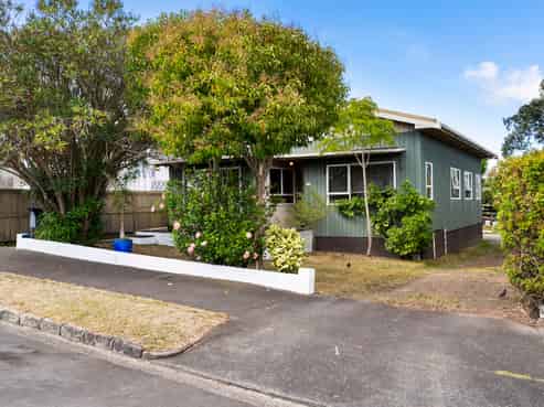 6 Weona Place, Westmere