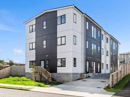 102/4 Richards Avenue, Papatoetoe