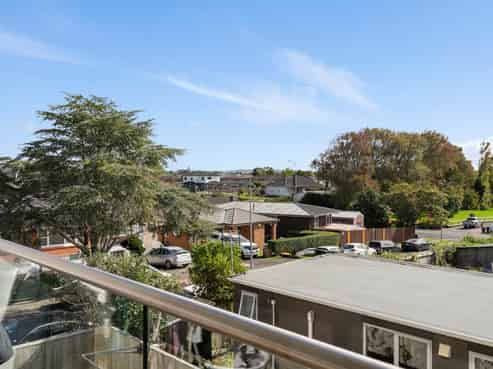 102/4 Richards Avenue, Papatoetoe