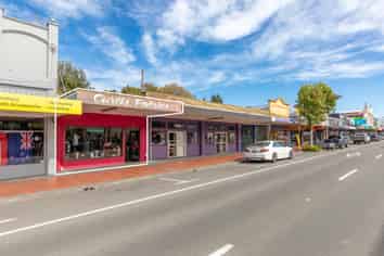 Prime Location Retail Investment!