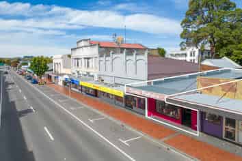 Prime Location Retail Investment!